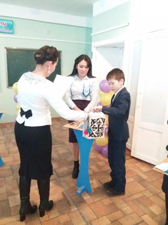 Ш.Уәлиханов атындағы орта мектебінде Қоғамдық -гуманитарлық пәндер бірлестігінің онкүндігі 