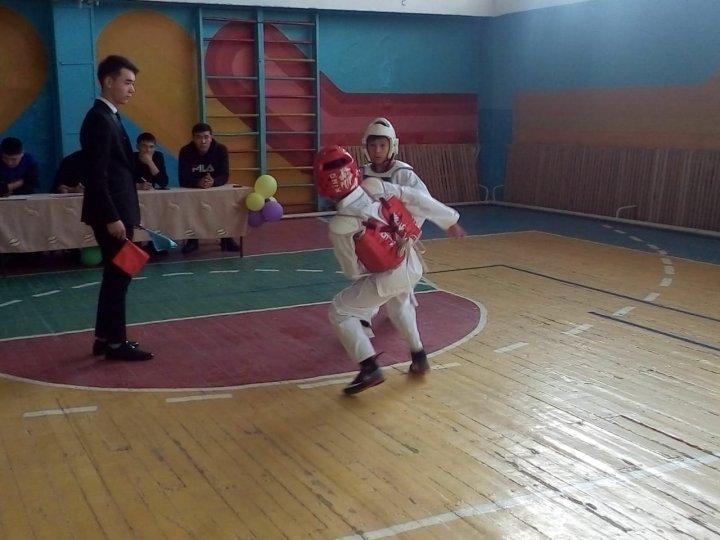 "Болашаққа бағдар, рухани жаңғыру" бағдарламасы аясында, оқушылар арасында тхэвандо спорт түрінен өткізілген жарыс